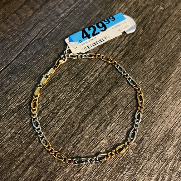 NWT 10k Two-Tone Men’s Fancy Link Figaro Bracelet, 9” - Picture 2 of 5